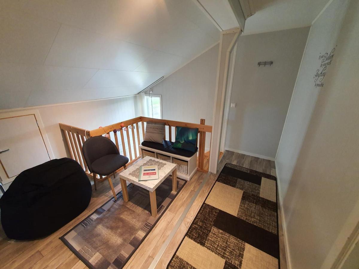 1 Room In The Yellow House, Close To Airport & Lofoten Evenskjer Eksteriør bilde